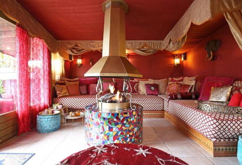 Bangalô Standard, Paradijs Eiland