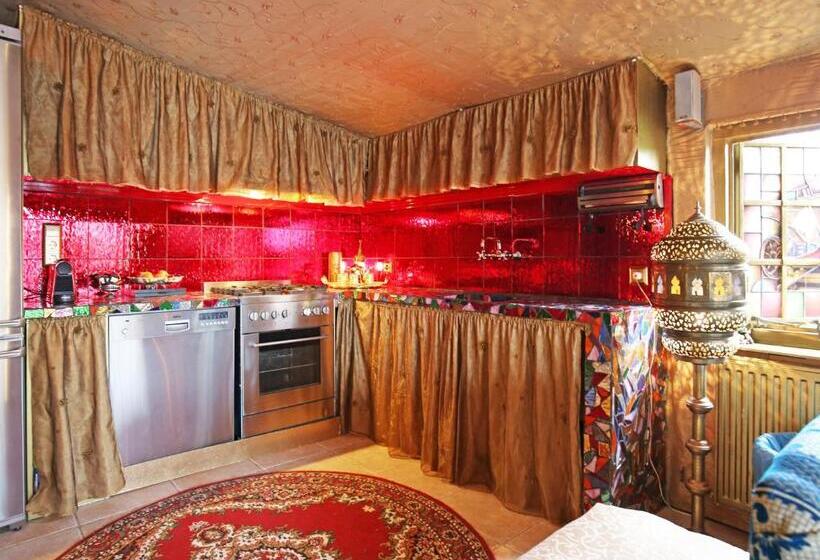 Bangalô Standard, Paradijs Eiland