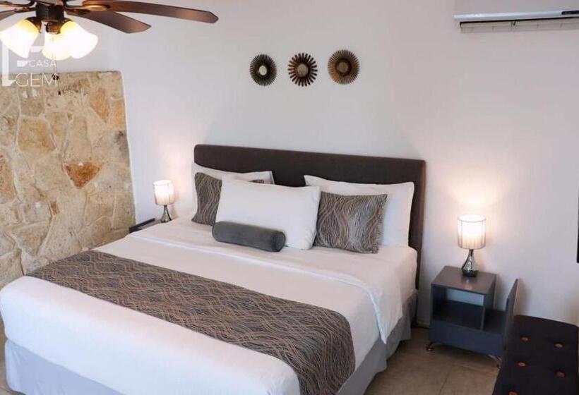 غرفة قياسية مطلّة علي حمام السباحة, Casa Gem B&b