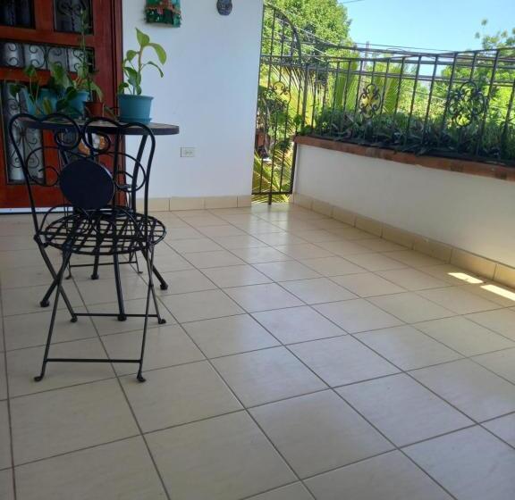 חדר סטנדרט לשלושה עם מרפסת, Hostel Kimmell / Hostal Familiar La Casita De Los Kimmell