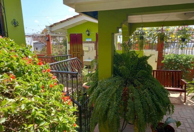 חדר סטנדרט לשלושה עם מרפסת, Hostel Kimmell / Hostal Familiar La Casita De Los Kimmell