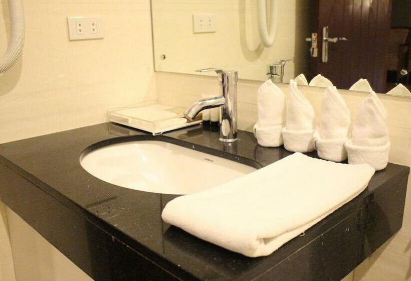 اتاق لوکس, Crown Legacy