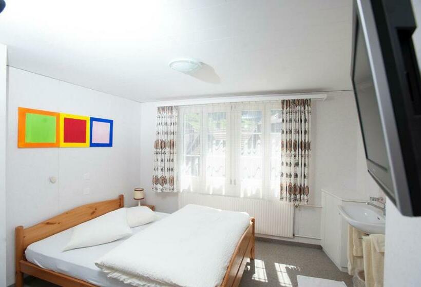 חדר סטנדרט חדר אמבטיה משותף, Gerig