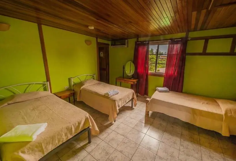 اتاق استاندارد سه نفره, Posada Los Delfines