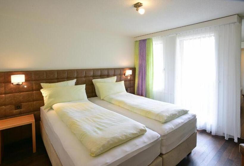 Standard Værelse m. Balkon, Rhodannenberg Ag