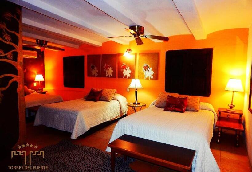 スタンダードトリプルルーム, Torres Del Fuerte