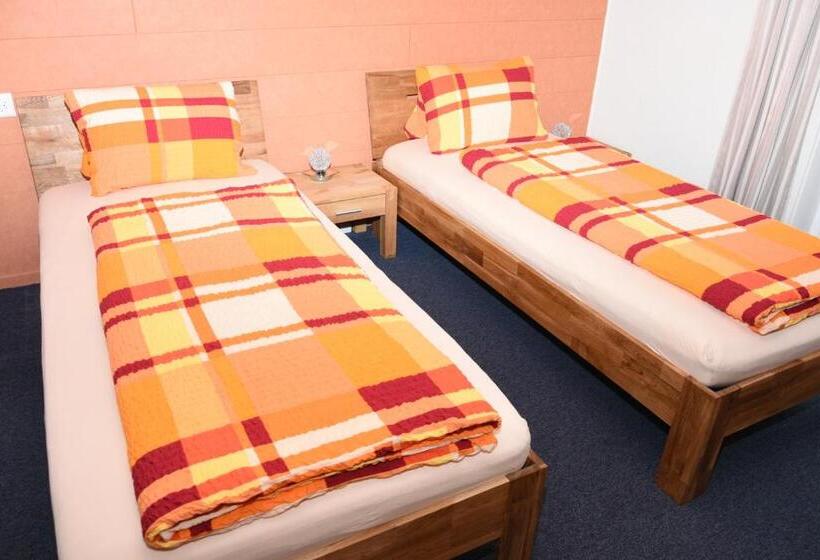 חדר סטנדרט עם מרפסת, Tower