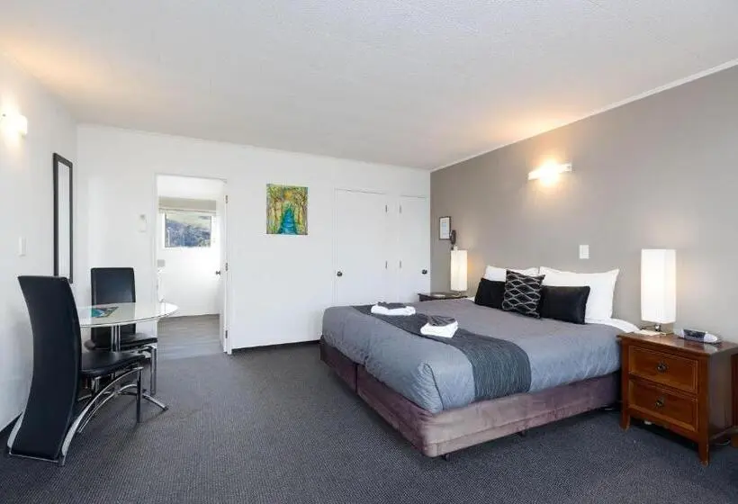 استودیو استاندارد با تخت کینگ, Kings Gate Motel