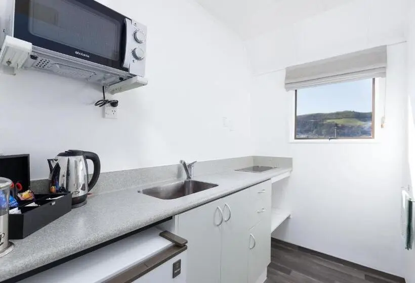 استودیو استاندارد با تخت کینگ, Kings Gate Motel