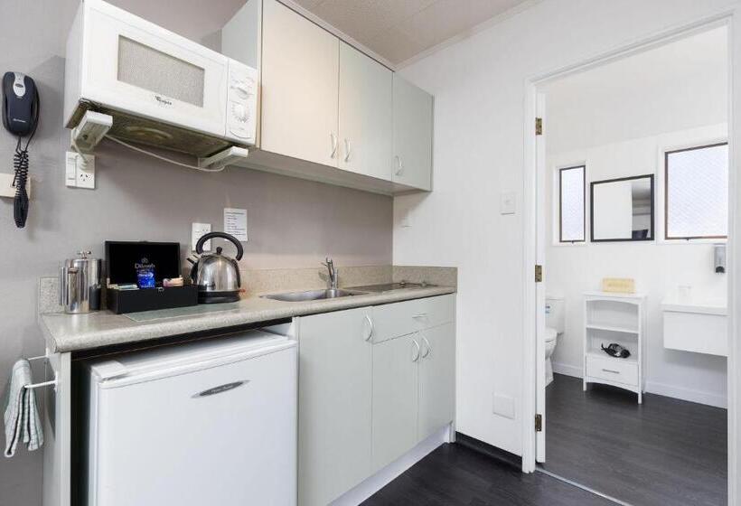 דירת חדר, Kings Gate Motel