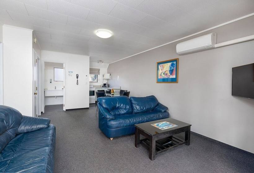 דירת חדר, Kings Gate Motel