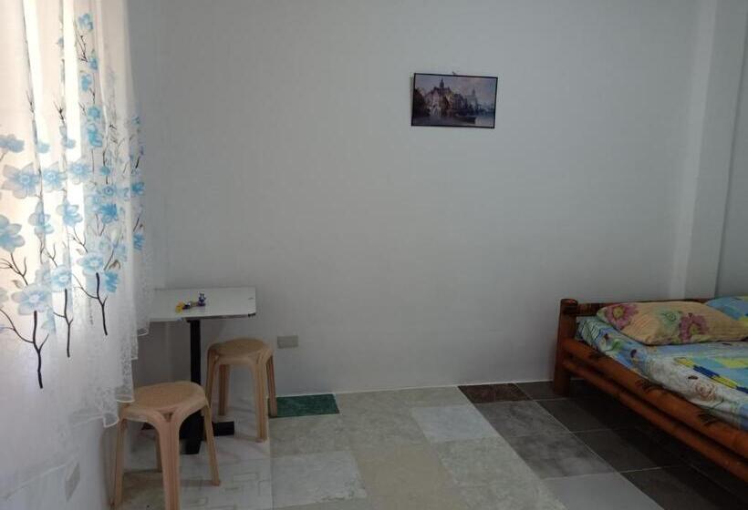 Quarto Deluxe, Lennons Place Backpacker Hostel