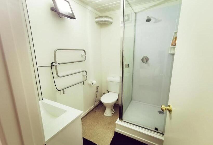 Estudi Deluxe, Lush & Co Auckland Bed & Breakfast