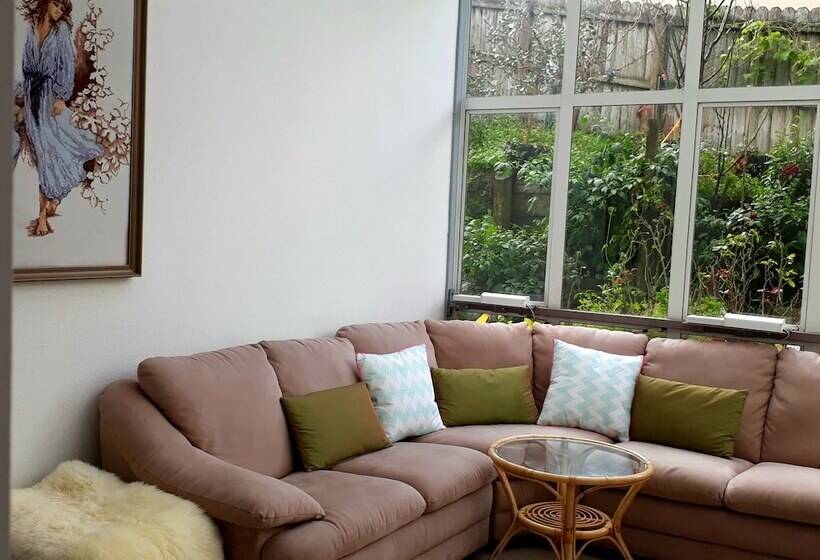 Habitació Deluxe Vista Jardí, Lush & Co Auckland Bed & Breakfast