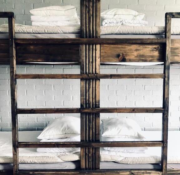 Семейный Номер Совместный Санузел, Multi Challenge Hostel