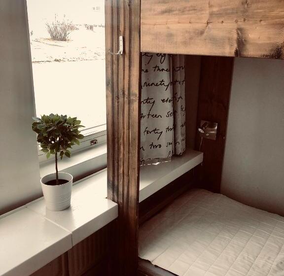 Семейный Номер Совместный Санузел, Multi Challenge Hostel