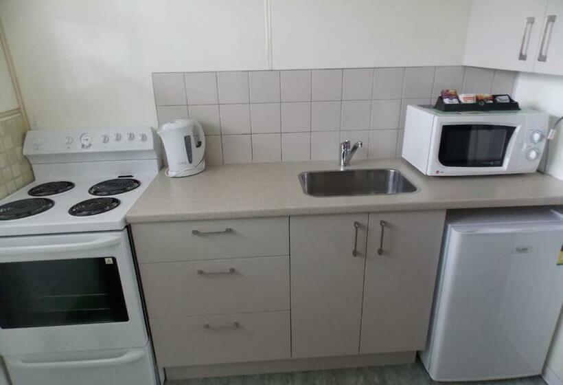 Апартаменты 2 Спальни, Rangiora Lodge Motel