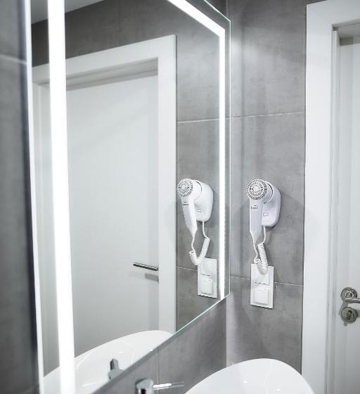 Полулюкс Кровать Кинг, Tulip Inn żyrardów