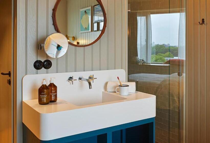 Quarto Estandar Cama King, 25hours Hotel Paper Island