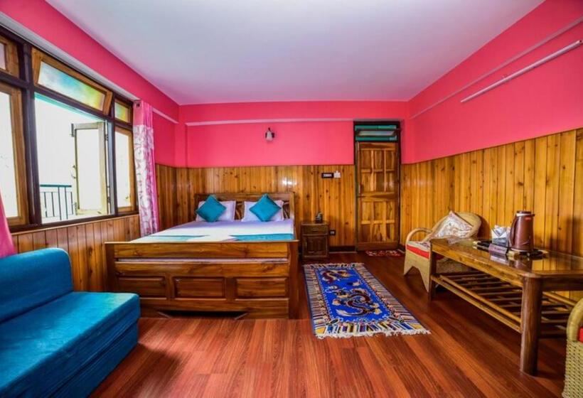 디럭스 트리플 룸, Langdak Homestay