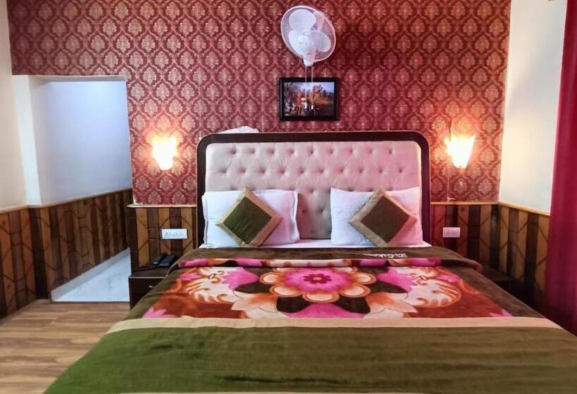 Семейный Номер Deluxe, Grg Hotel Samiru Manali Near Durga Temple