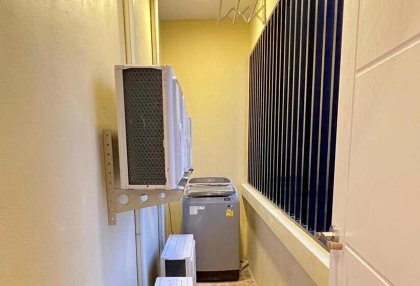 1 Szobás Tetőtéri Apartman, The Lodge Pattaya