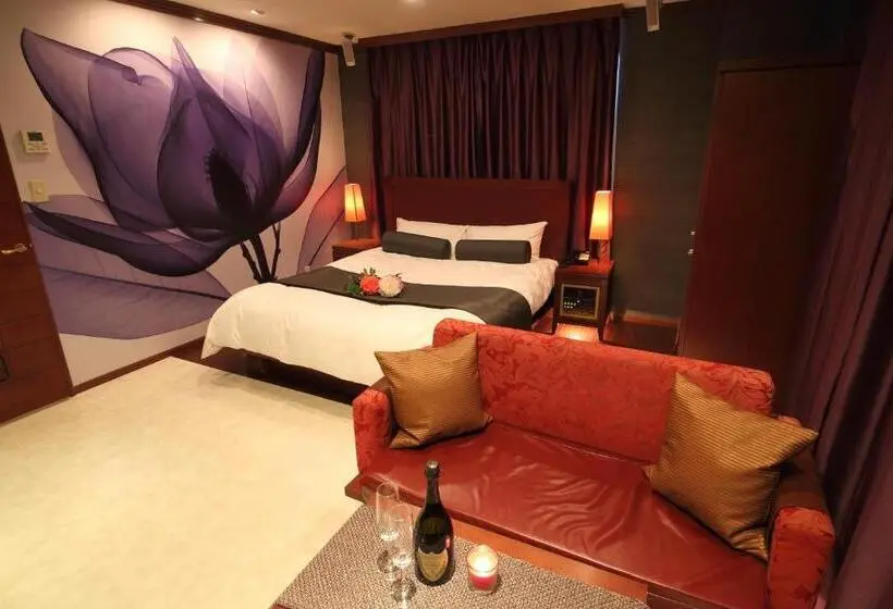 Quarto Estandar, Watergate Funabashi