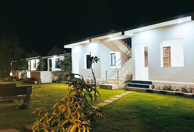 Стандартный Номер Кровать Кинг, Aamrakunj Gir Resort