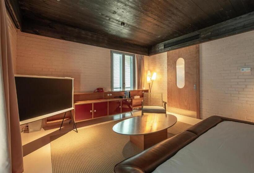 اتاق استاندارد با تخت بزرگ, Rooms Hotel - Batumi