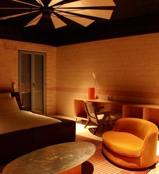 اتاق استاندارد با تخت بزرگ, Rooms Hotel - Batumi