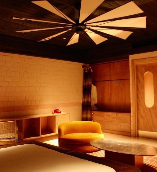 اتاق استاندارد با تخت بزرگ, Rooms Hotel - Batumi