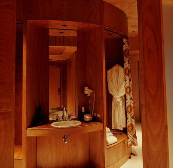 مجموعه ویستا شهر, Rooms Hotel - Batumi