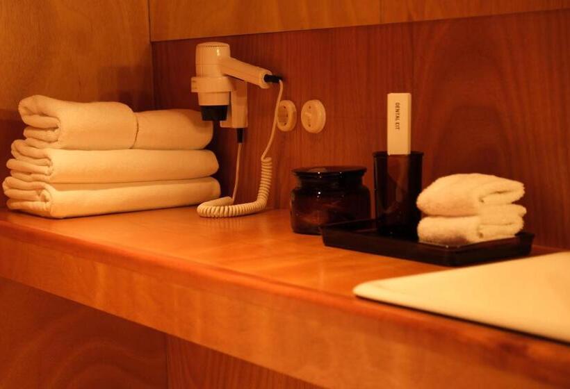 مجموعه ویستا شهر, Rooms Hotel - Batumi