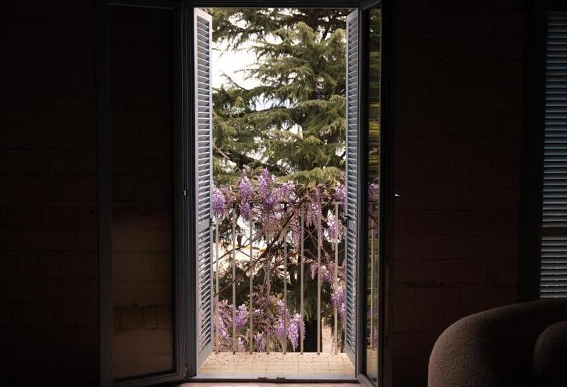 اتاق استاندارد با چشم‌انداز دریا, Rooms Hotel - Batumi