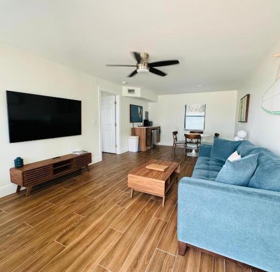 غرفة قياسية سرير كينج, Melbourne Beach Resort & Surf Club