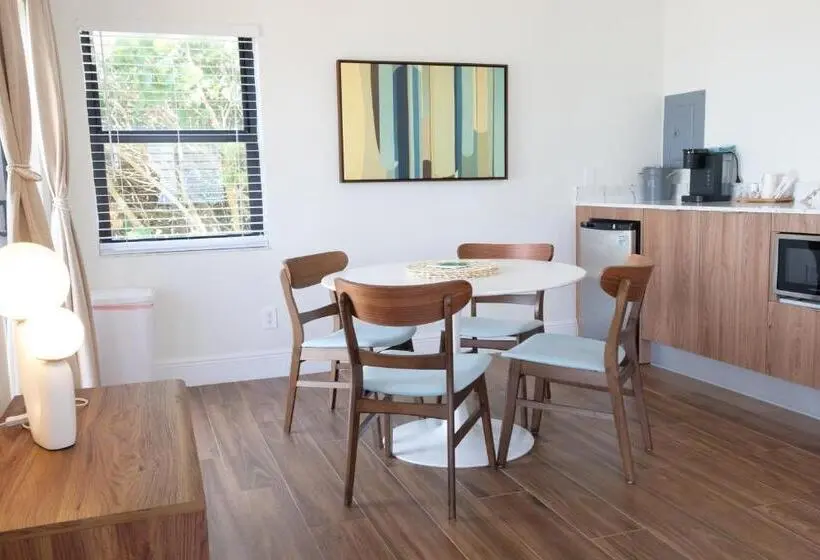 キングサイズベッドのスイートルーム, Melbourne Beach Resort & Surf Club