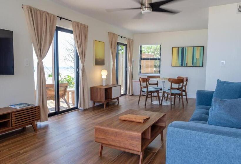מיטת קינג בסוויטה, Melbourne Beach Resort & Surf Club