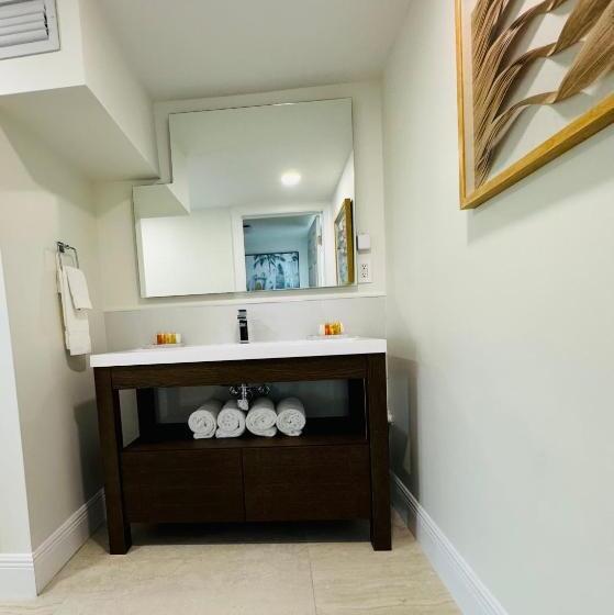 جناح سرير كينج, Melbourne Beach Resort & Surf Club