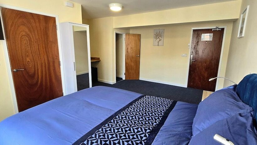 غرفة قياسية, The Carmichael   Hull City Centre