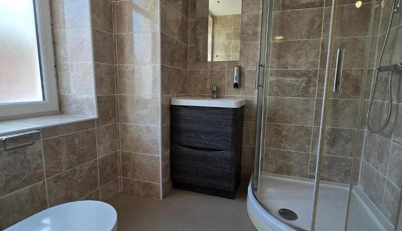 غرفة قياسية, The Carmichael   Hull City Centre