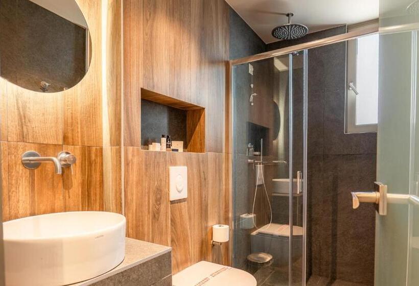 Standard-huone Parveke, Wellnest