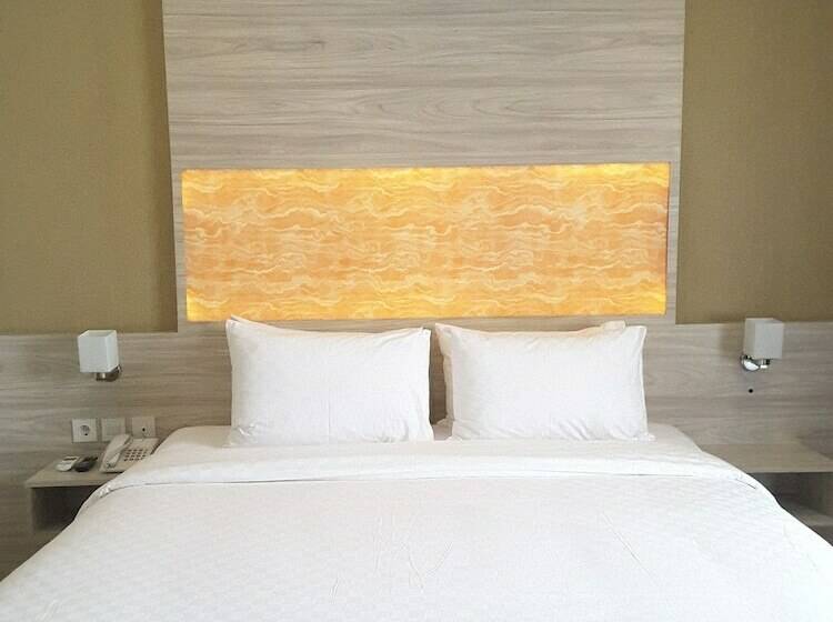 Номер Deluxe, Akshaya Hotel Karawang
