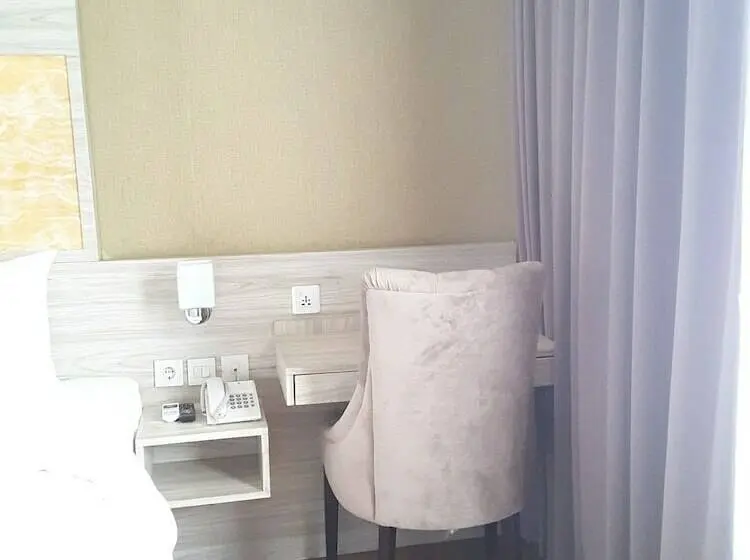Habitació Superior Individual, Akshaya Hotel Karawang