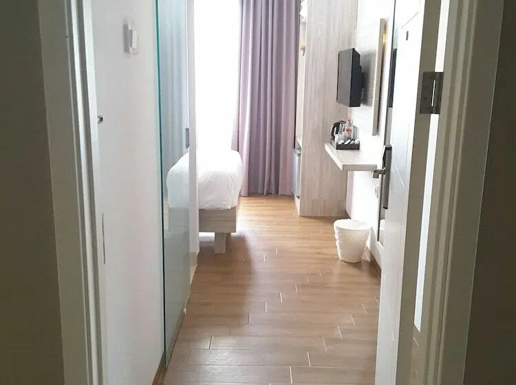 Habitació Superior Individual, Akshaya Hotel Karawang