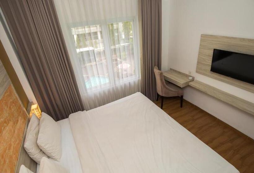 Номер Deluxe, Akshaya Hotel Karawang