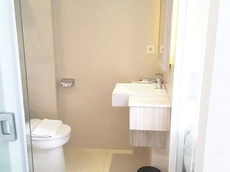 Habitació Deluxe, Akshaya Hotel Karawang