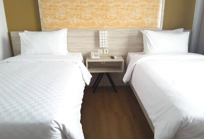Номер Superior, Akshaya Hotel Karawang