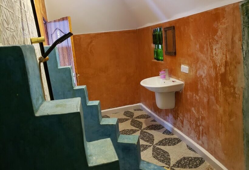 Quarto Estandar com Sacada, Sagando Bungalows