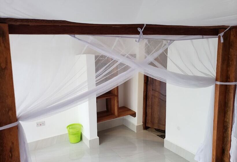 اتاق استاندارد یک تخته با بالکن, Sagando Bungalows
