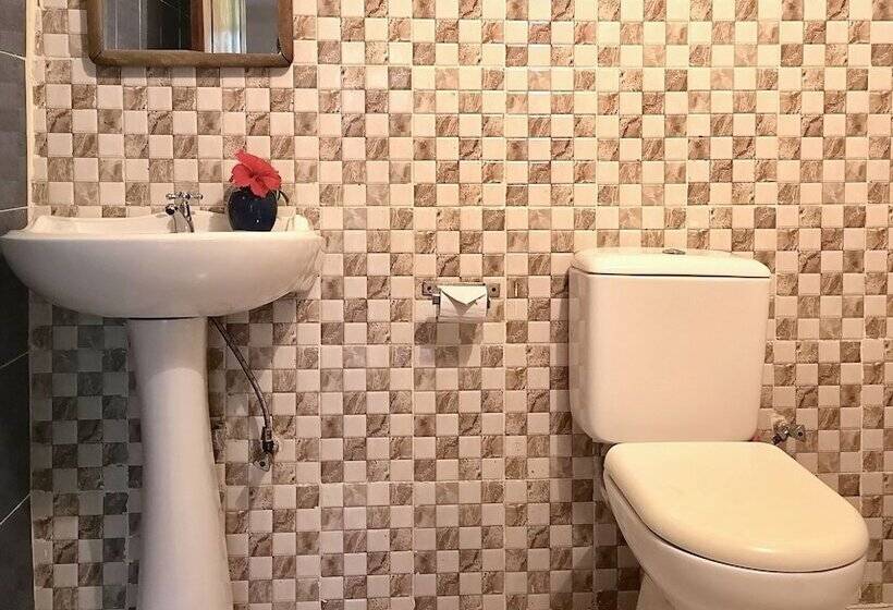 Quarto Estandar com Sacada, Sagando Bungalows